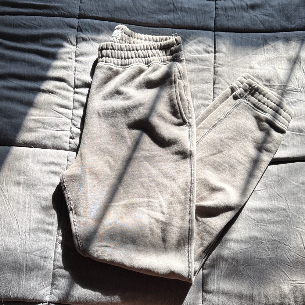 Beige Abercrombie Jogger Sweatpants
